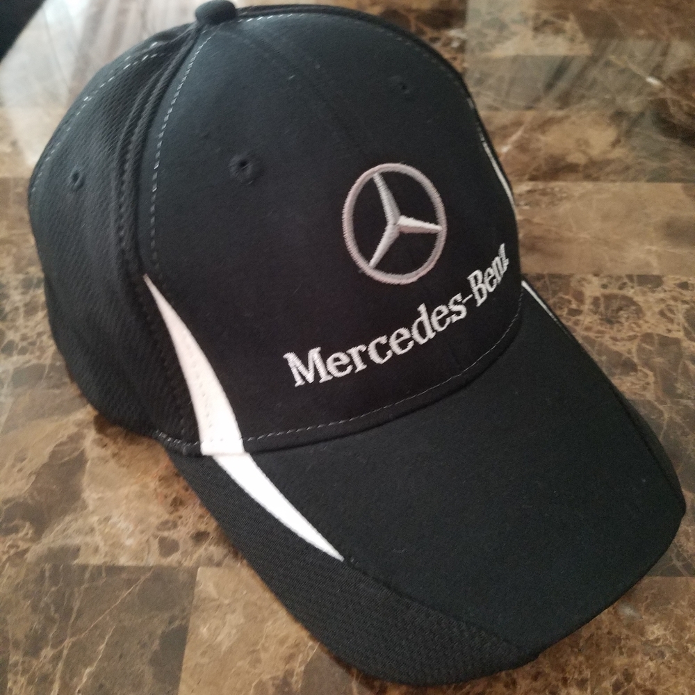 Men's Used Mercedes Benz white logo/trim cap